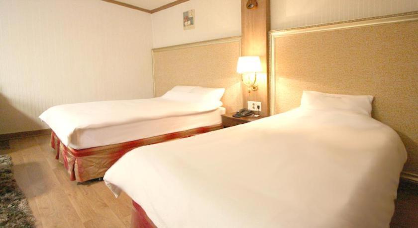 Hotel Olympic Changwon Exterior photo